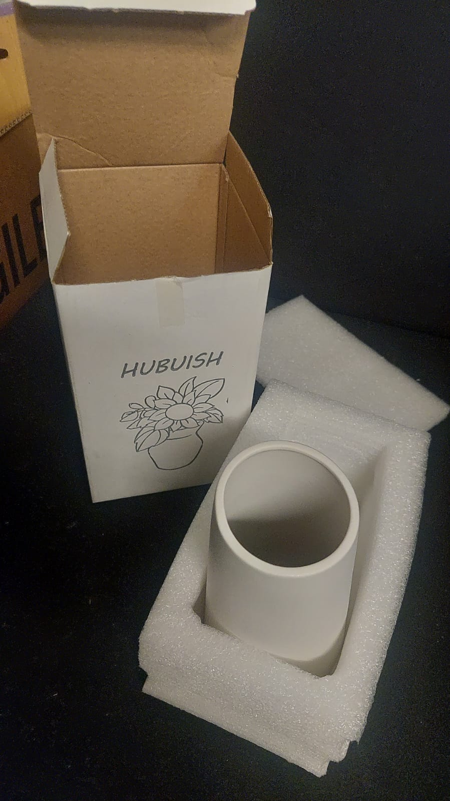 53085 - HUBUISH Ceramic Vase USA